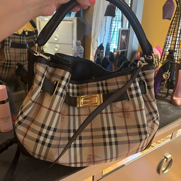 Burberry HorseFerry House HorseFerry Road Handbag w Leather Crossbody Strap